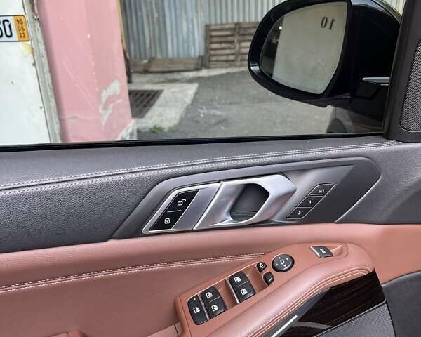 Сірий БМВ Х5, об'ємом двигуна 2.99 л та пробігом 140 тис. км за 60500 $, фото 11 на Automoto.ua