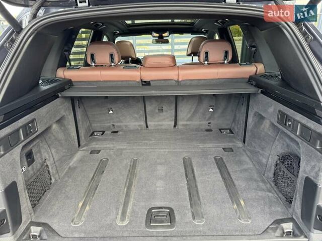 Серый БМВ Х5, объемом двигателя 3 л и пробегом 143 тыс. км за 71900 $, фото 37 на Automoto.ua
