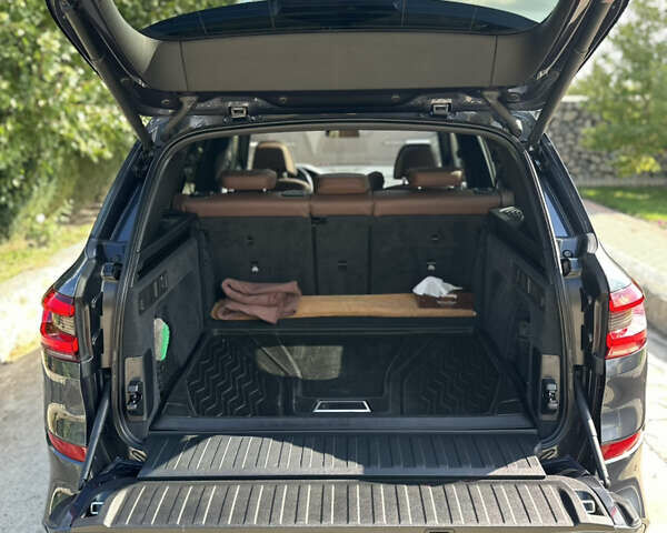 Сірий БМВ Х5, об'ємом двигуна 2.99 л та пробігом 114 тис. км за 68000 $, фото 23 на Automoto.ua