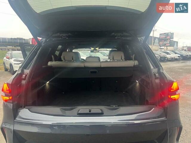 Серый БМВ Х5, объемом двигателя 3 л и пробегом 145 тыс. км за 48000 $, фото 32 на Automoto.ua