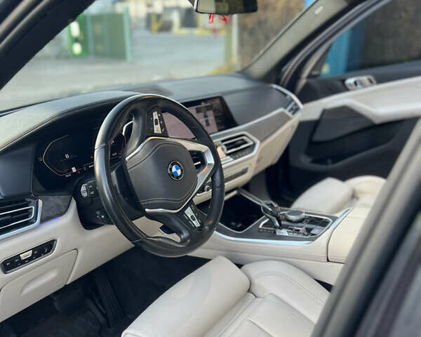 Серый БМВ Х5, объемом двигателя 3 л и пробегом 150 тыс. км за 48000 $, фото 21 на Automoto.ua