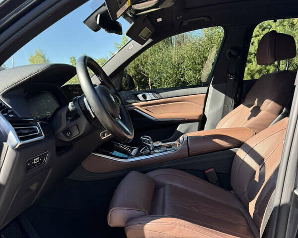 БМВ Х5 2019 в Черновцах на Automoto.ua Серый БМВ Х5, объемом двигателя 3 л и пробегом 130 тыс. км за 60000 $, фото 14 на Automoto.ua