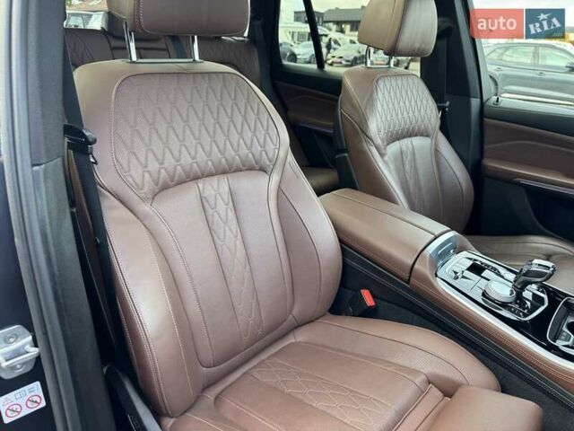 Серый БМВ Х5, объемом двигателя 3 л и пробегом 143 тыс. км за 71900 $, фото 45 на Automoto.ua