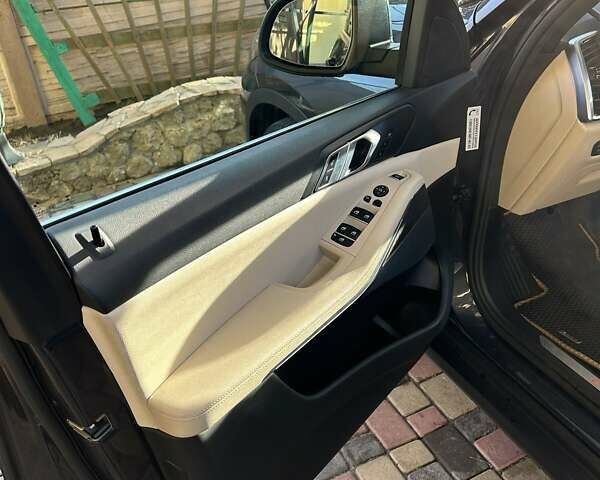 Сірий БМВ Х5, об'ємом двигуна 2.99 л та пробігом 130 тис. км за 50500 $, фото 11 на Automoto.ua