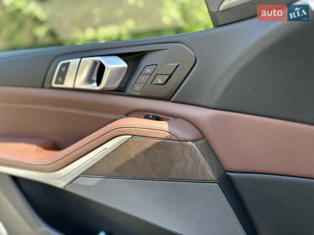 Сірий БМВ Х5, об'ємом двигуна 2.99 л та пробігом 114 тис. км за 68000 $, фото 15 на Automoto.ua