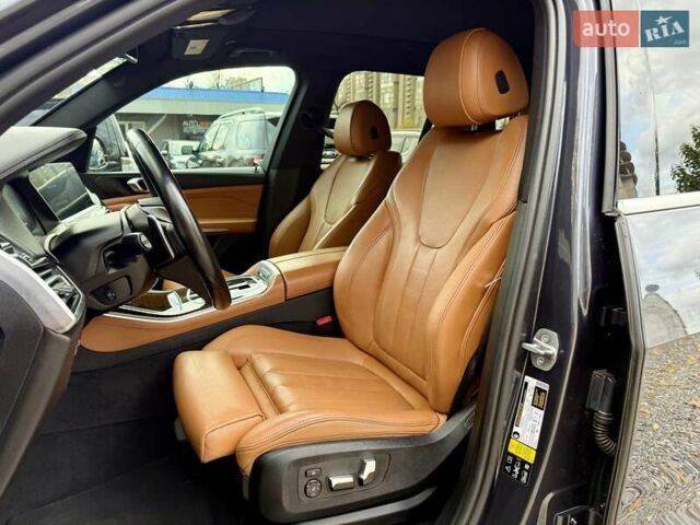 Серый БМВ Х5, объемом двигателя 3 л и пробегом 108 тыс. км за 53000 $, фото 8 на Automoto.ua