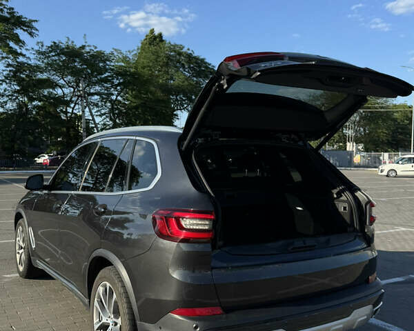Сірий БМВ Х5, об'ємом двигуна 3 л та пробігом 87 тис. км за 51000 $, фото 27 на Automoto.ua