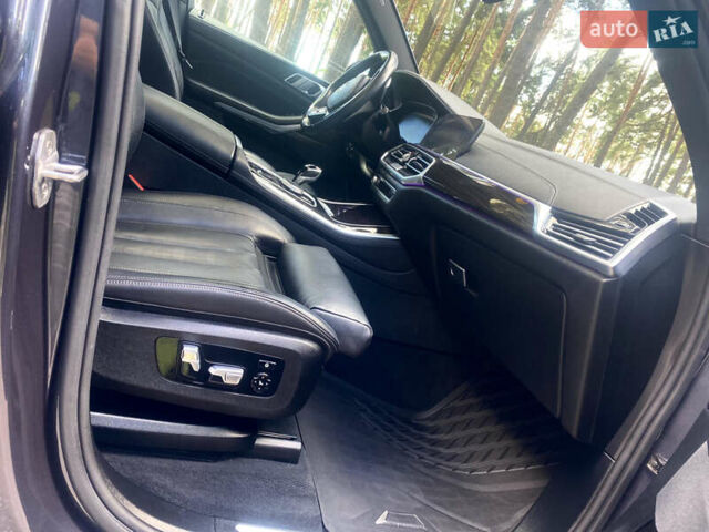 Серый БМВ Х5, объемом двигателя 3 л и пробегом 115 тыс. км за 44000 $, фото 12 на Automoto.ua