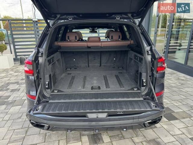 Серый БМВ Х5, объемом двигателя 3 л и пробегом 143 тыс. км за 71900 $, фото 36 на Automoto.ua