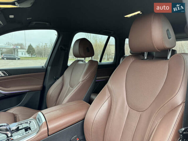 Серый БМВ Х5, объемом двигателя 3 л и пробегом 178 тыс. км за 58950 $, фото 19 на Automoto.ua