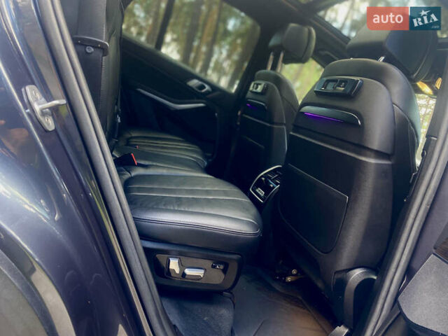 Серый БМВ Х5, объемом двигателя 3 л и пробегом 115 тыс. км за 44000 $, фото 13 на Automoto.ua