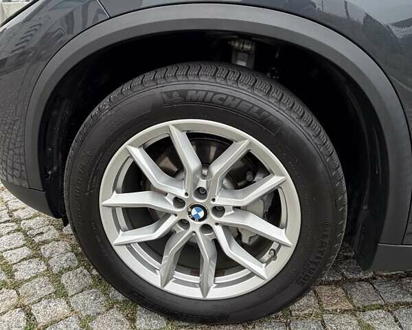 Сірий БМВ Х5, об'ємом двигуна 3 л та пробігом 89 тис. км за 47950 $, фото 19 на Automoto.ua