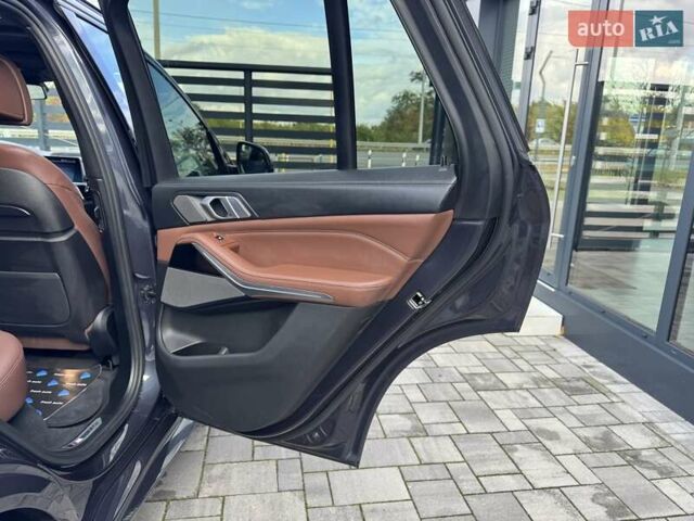 Серый БМВ Х5, объемом двигателя 3 л и пробегом 143 тыс. км за 71900 $, фото 39 на Automoto.ua