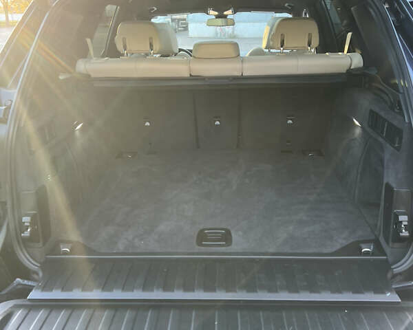 Серый БМВ Х5, объемом двигателя 3 л и пробегом 150 тыс. км за 48000 $, фото 15 на Automoto.ua