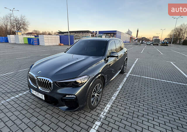 Серый БМВ Х5, объемом двигателя 3 л и пробегом 130 тыс. км за 52550 $, фото 70 на Automoto.ua