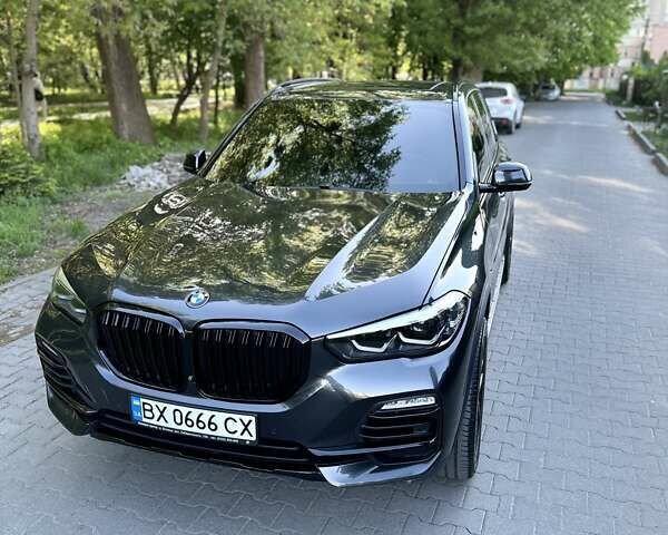 Сірий БМВ Х5, об'ємом двигуна 3 л та пробігом 89 тис. км за 54900 $, фото 3 на Automoto.ua