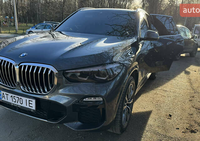 Серый БМВ Х5, объемом двигателя 3 л и пробегом 130 тыс. км за 52550 $, фото 60 на Automoto.ua