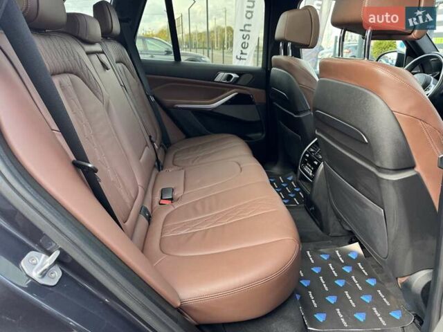 Серый БМВ Х5, объемом двигателя 3 л и пробегом 143 тыс. км за 71900 $, фото 40 на Automoto.ua