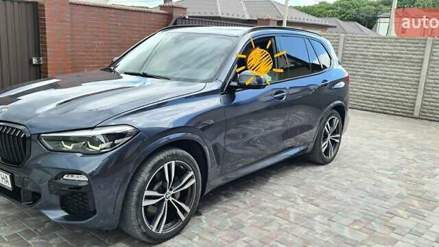 Серый БМВ Х5, объемом двигателя 3 л и пробегом 60 тыс. км за 57000 $, фото 2 на Automoto.ua