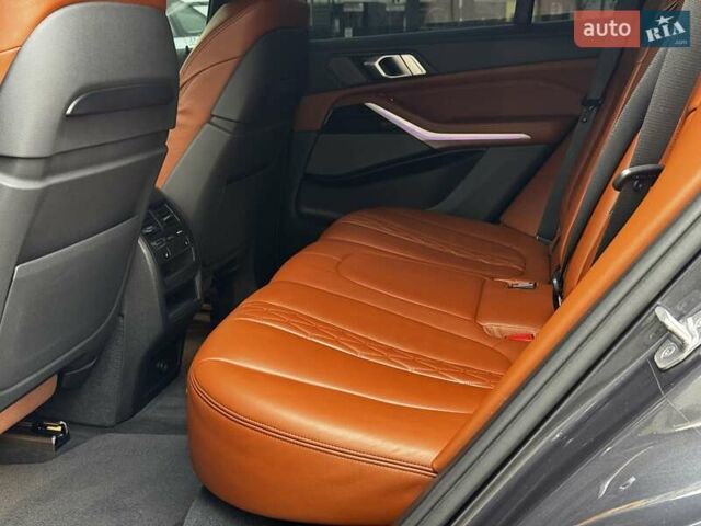 Серый БМВ Х5, объемом двигателя 2.99 л и пробегом 114 тыс. км за 63750 $, фото 55 на Automoto.ua