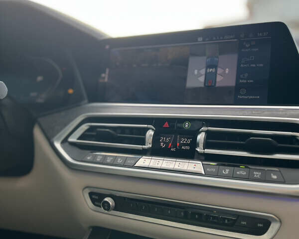 Серый БМВ Х5, объемом двигателя 3 л и пробегом 150 тыс. км за 48000 $, фото 33 на Automoto.ua