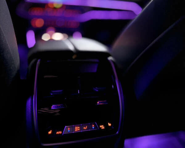 Серый БМВ Х5, объемом двигателя 3 л и пробегом 105 тыс. км за 65000 $, фото 22 на Automoto.ua