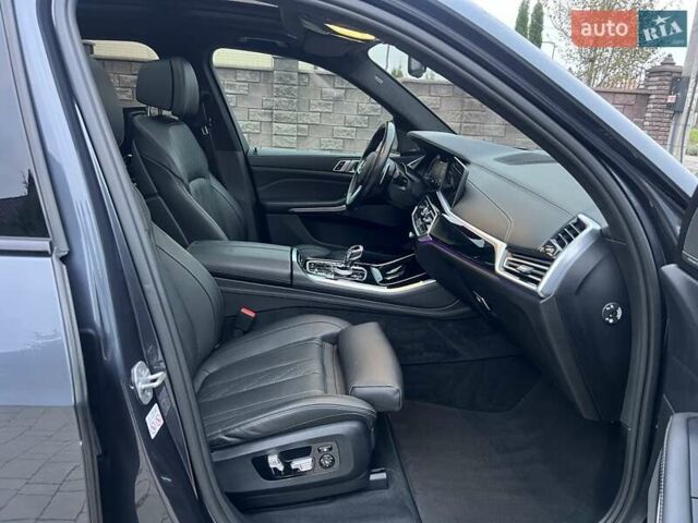 Серый БМВ Х5, объемом двигателя 3 л и пробегом 133 тыс. км за 58000 $, фото 20 на Automoto.ua