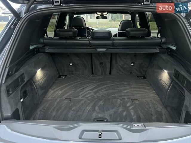 Серый БМВ Х5, объемом двигателя 3 л и пробегом 133 тыс. км за 58000 $, фото 70 на Automoto.ua