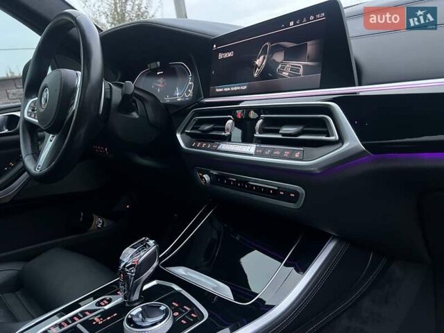 Серый БМВ Х5, объемом двигателя 3 л и пробегом 133 тыс. км за 58000 $, фото 12 на Automoto.ua