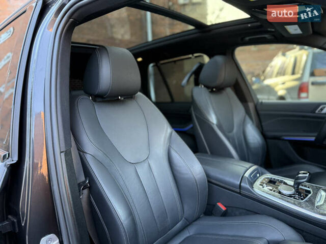 Серый БМВ Х5, объемом двигателя 3 л и пробегом 89 тыс. км за 49999 $, фото 81 на Automoto.ua