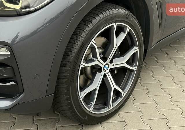 Серый БМВ Х5, объемом двигателя 2.99 л и пробегом 160 тыс. км за 59900 $, фото 4 на Automoto.ua