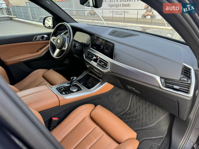 Серый БМВ Х5, объемом двигателя 3 л и пробегом 80 тыс. км за 65900 $, фото 36 на Automoto.ua