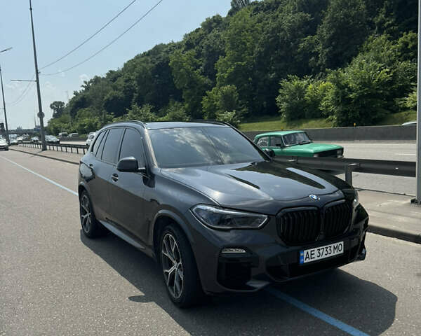 Серый БМВ Х5, объемом двигателя 3 л и пробегом 110 тыс. км за 53000 $, фото 7 на Automoto.ua