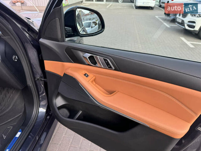 Серый БМВ Х5, объемом двигателя 3 л и пробегом 80 тыс. км за 65900 $, фото 37 на Automoto.ua