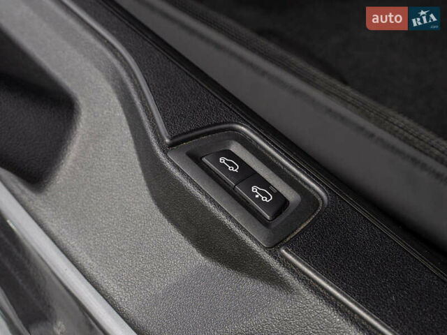 Серый БМВ Х5, объемом двигателя 3 л и пробегом 44 тыс. км за 63900 $, фото 9 на Automoto.ua