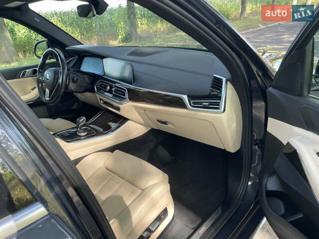Серый БМВ Х5, объемом двигателя 3 л и пробегом 187 тыс. км за 38100 $, фото 16 на Automoto.ua