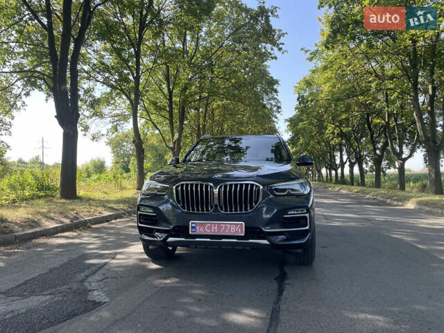 Серый БМВ Х5, объемом двигателя 3 л и пробегом 187 тыс. км за 38100 $, фото 1 на Automoto.ua