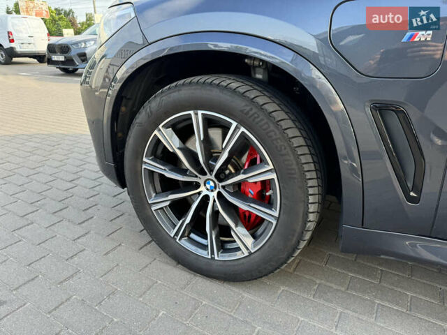 Серый БМВ Х5, объемом двигателя 3 л и пробегом 80 тыс. км за 65900 $, фото 7 на Automoto.ua