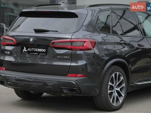 Серый БМВ Х5, объемом двигателя 3 л и пробегом 45 тыс. км за 62900 $, фото 5 на Automoto.ua