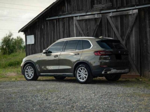 Серый БМВ Х5, объемом двигателя 3 л и пробегом 50 тыс. км за 40000 $, фото 6 на Automoto.ua
