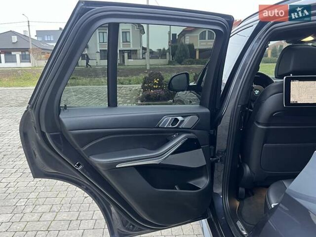 Серый БМВ Х5, объемом двигателя 3 л и пробегом 133 тыс. км за 58000 $, фото 65 на Automoto.ua