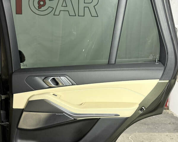 Серый БМВ Х5, объемом двигателя 3 л и пробегом 92 тыс. км за 49000 $, фото 60 на Automoto.ua