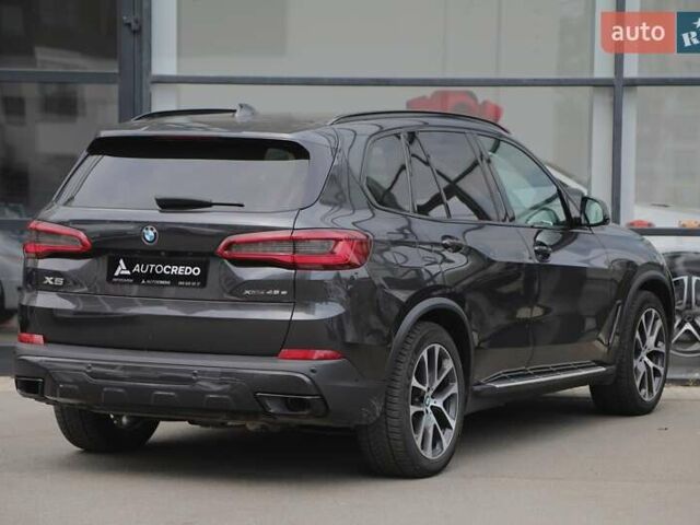 Серый БМВ Х5, объемом двигателя 3 л и пробегом 45 тыс. км за 62900 $, фото 1 на Automoto.ua