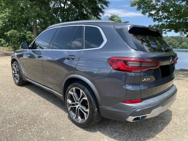 Серый БМВ Х5, объемом двигателя 3 л и пробегом 50 тыс. км за 23000 $, фото 5 на Automoto.ua