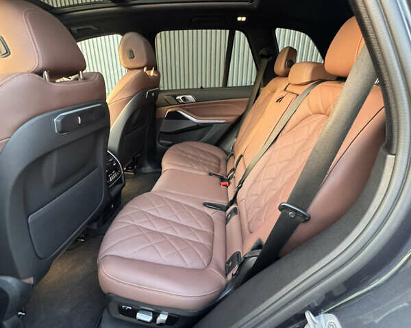 Сірий БМВ Х5, об'ємом двигуна 3 л та пробігом 63 тис. км за 57000 $, фото 45 на Automoto.ua