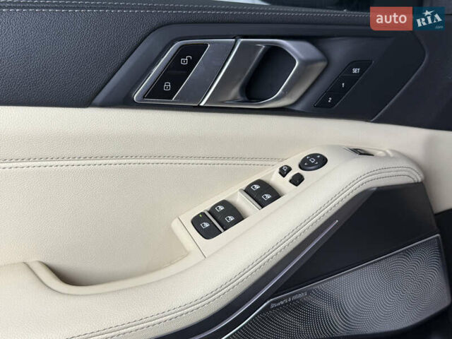 Серый БМВ Х5, объемом двигателя 3 л и пробегом 92 тыс. км за 49000 $, фото 36 на Automoto.ua