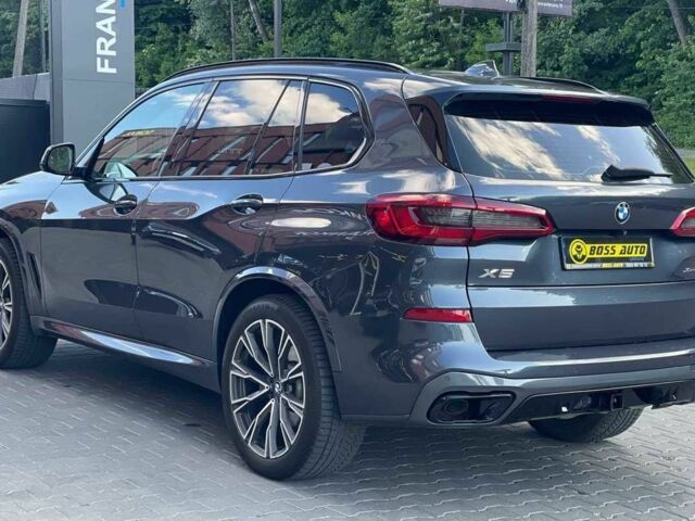 Серый БМВ Х5, объемом двигателя 3 л и пробегом 19 тыс. км за 57000 $, фото 3 на Automoto.ua
