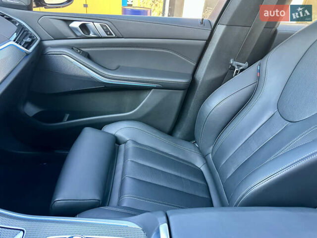 Серый БМВ Х5, объемом двигателя 0 л и пробегом 128 тыс. км за 62500 $, фото 30 на Automoto.ua