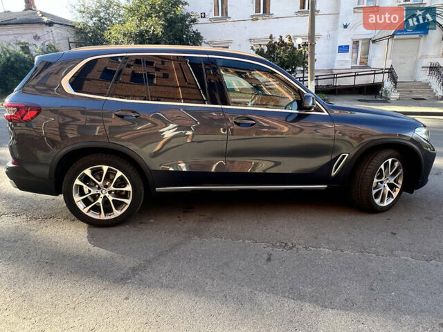 Сірий БМВ Х5, об'ємом двигуна 3 л та пробігом 67 тис. км за 49999 $, фото 4 на Automoto.ua