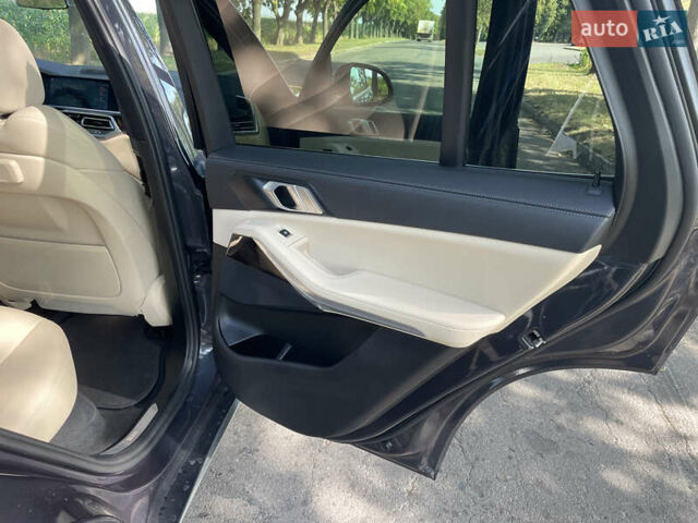 Серый БМВ Х5, объемом двигателя 3 л и пробегом 187 тыс. км за 38100 $, фото 21 на Automoto.ua